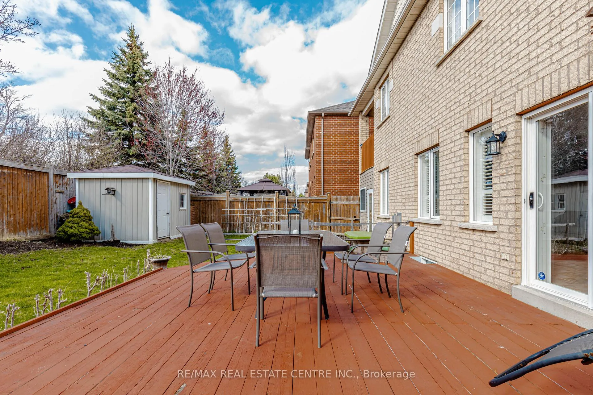 Photo 39 of 93 Woodvalley Drive, Brampton, Fletcher's Meadow — HOMEH