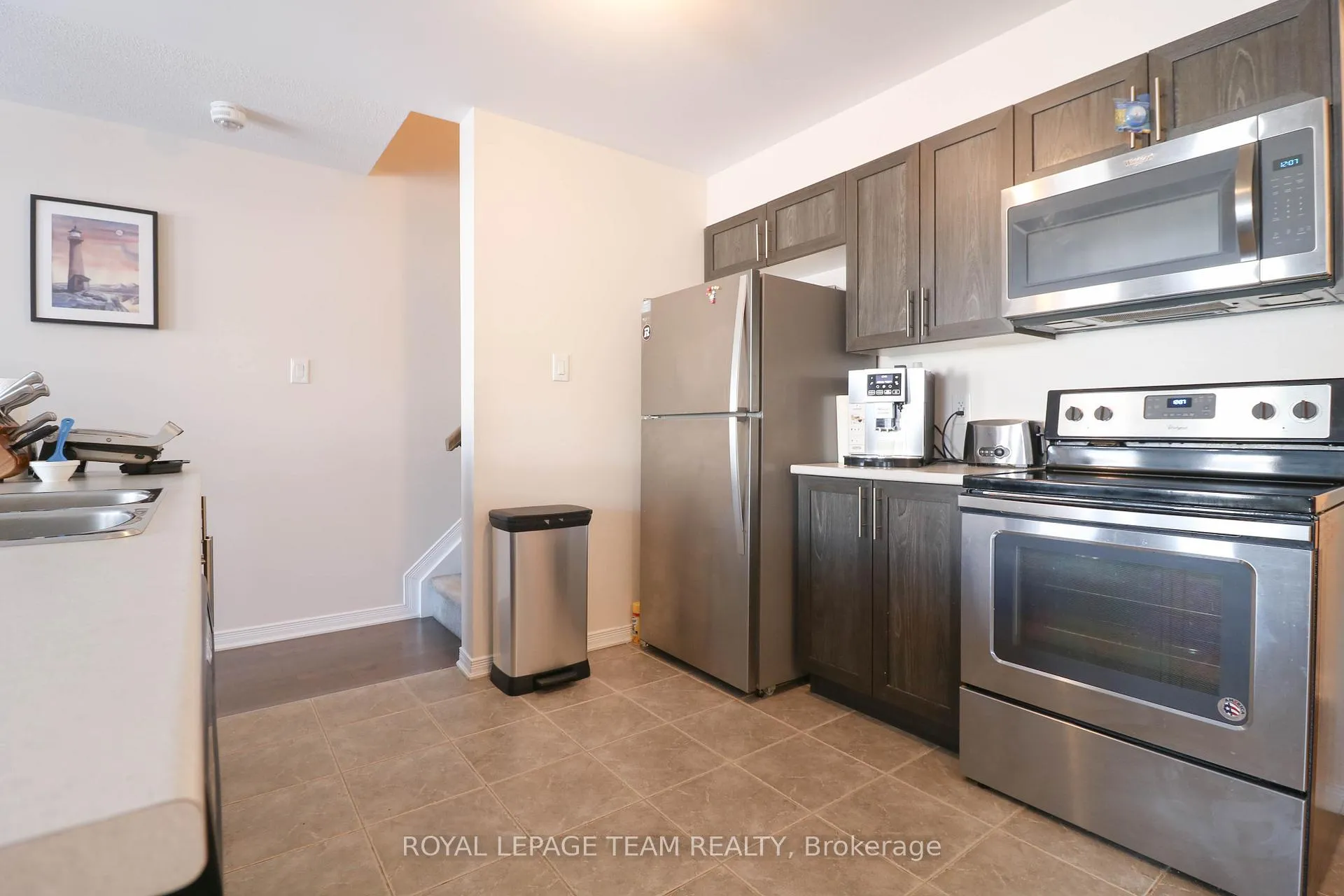 Photo 5 of 514 Radiant Private, Ottawa, Kanata - Emerald Meadows/Trailwest — HOMEH