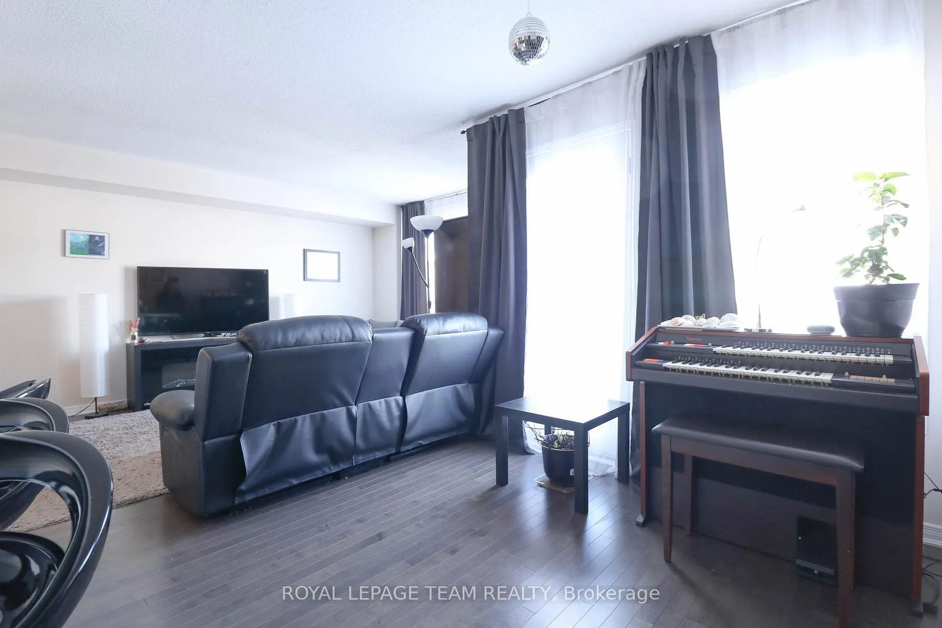 Photo 7 of 514 Radiant Private, Ottawa, Kanata - Emerald Meadows/Trailwest — HOMEH
