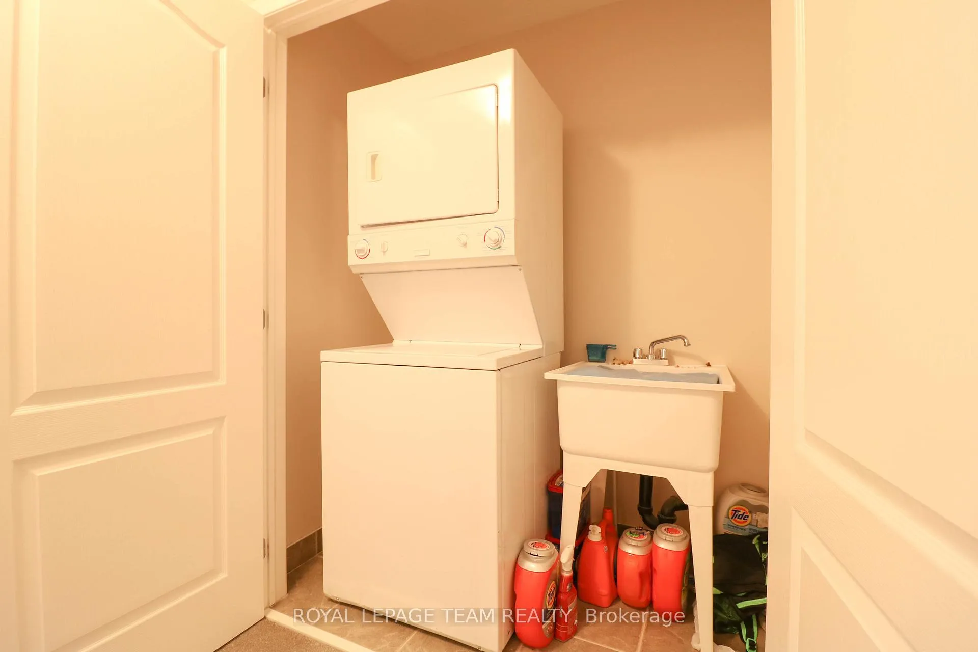 Photo 15 of 514 Radiant Private, Ottawa, Kanata - Emerald Meadows/Trailwest — HOMEH