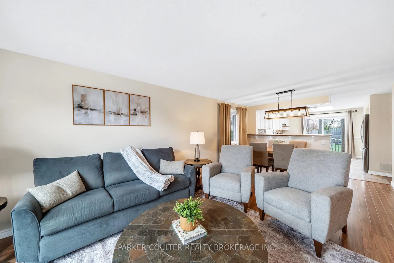 Photo 7 of 2 Waddington Crescent, Barrie, Holly — HOMEH