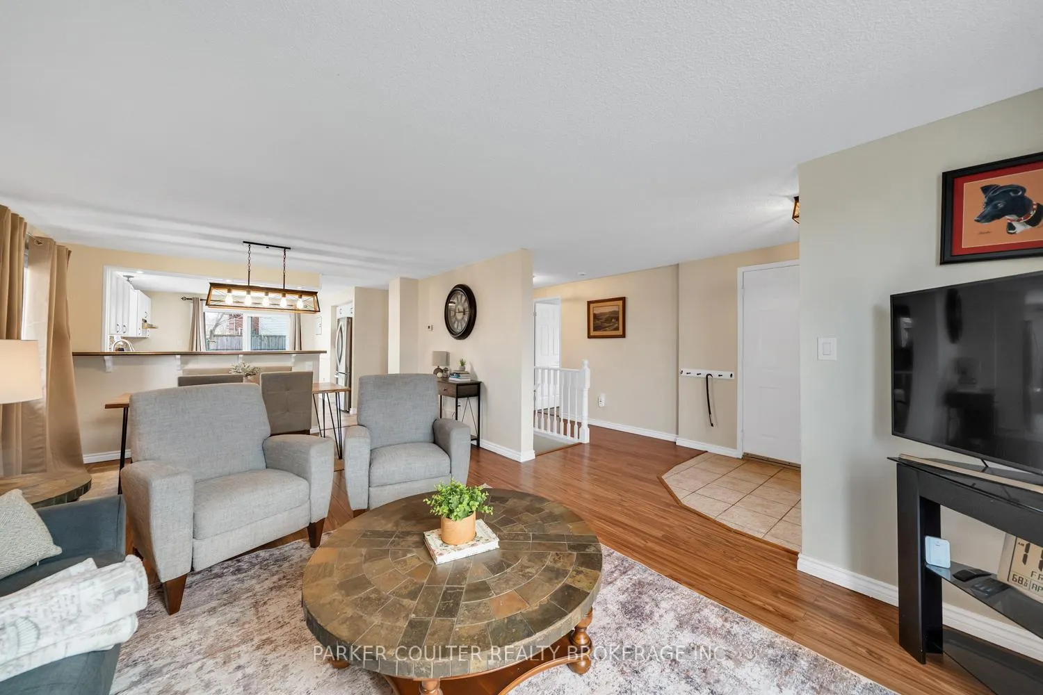 Photo 8 of 2 Waddington Crescent, Barrie, Holly — HOMEH