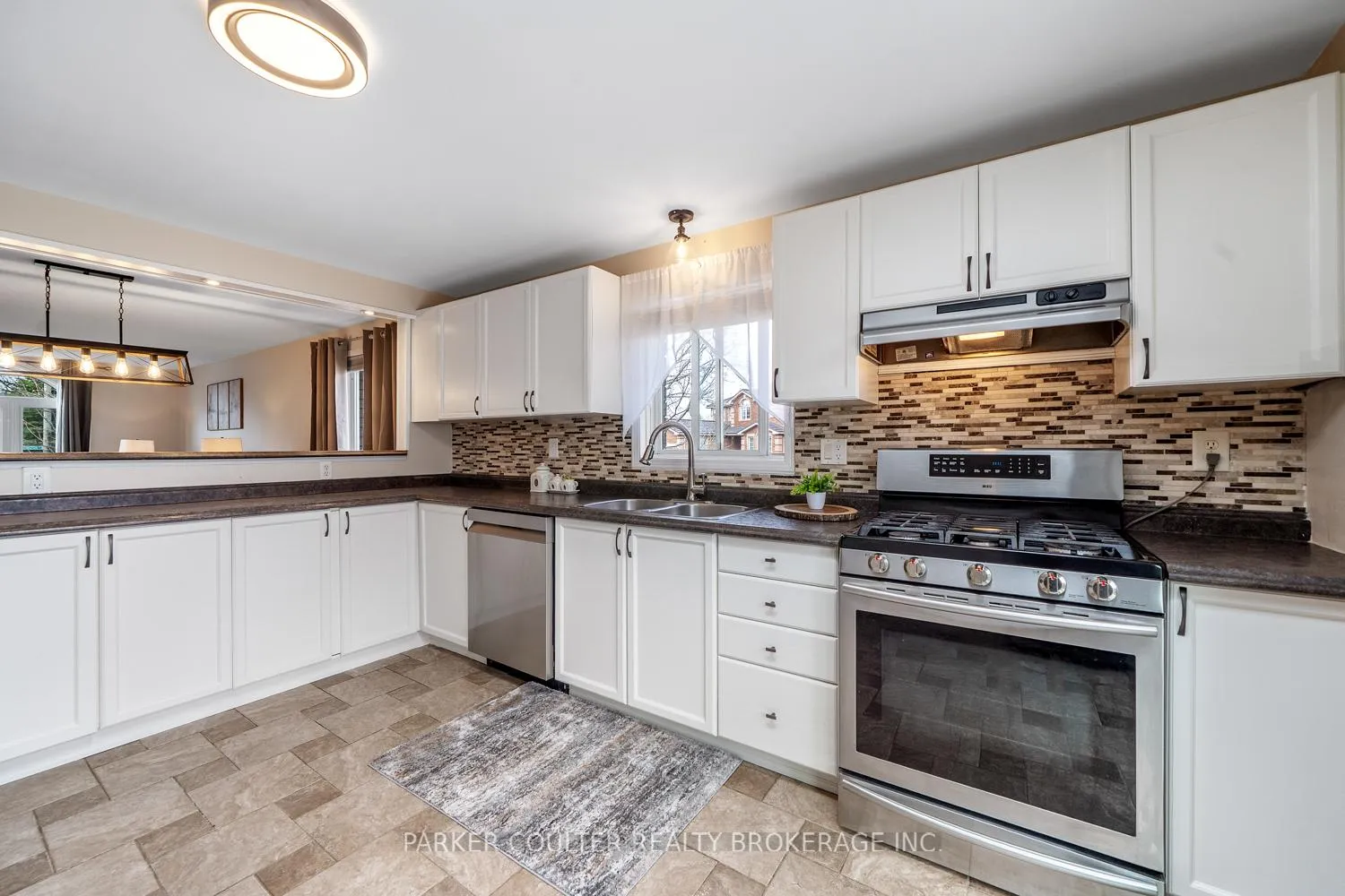Photo 11 of 2 Waddington Crescent, Barrie, Holly — HOMEH