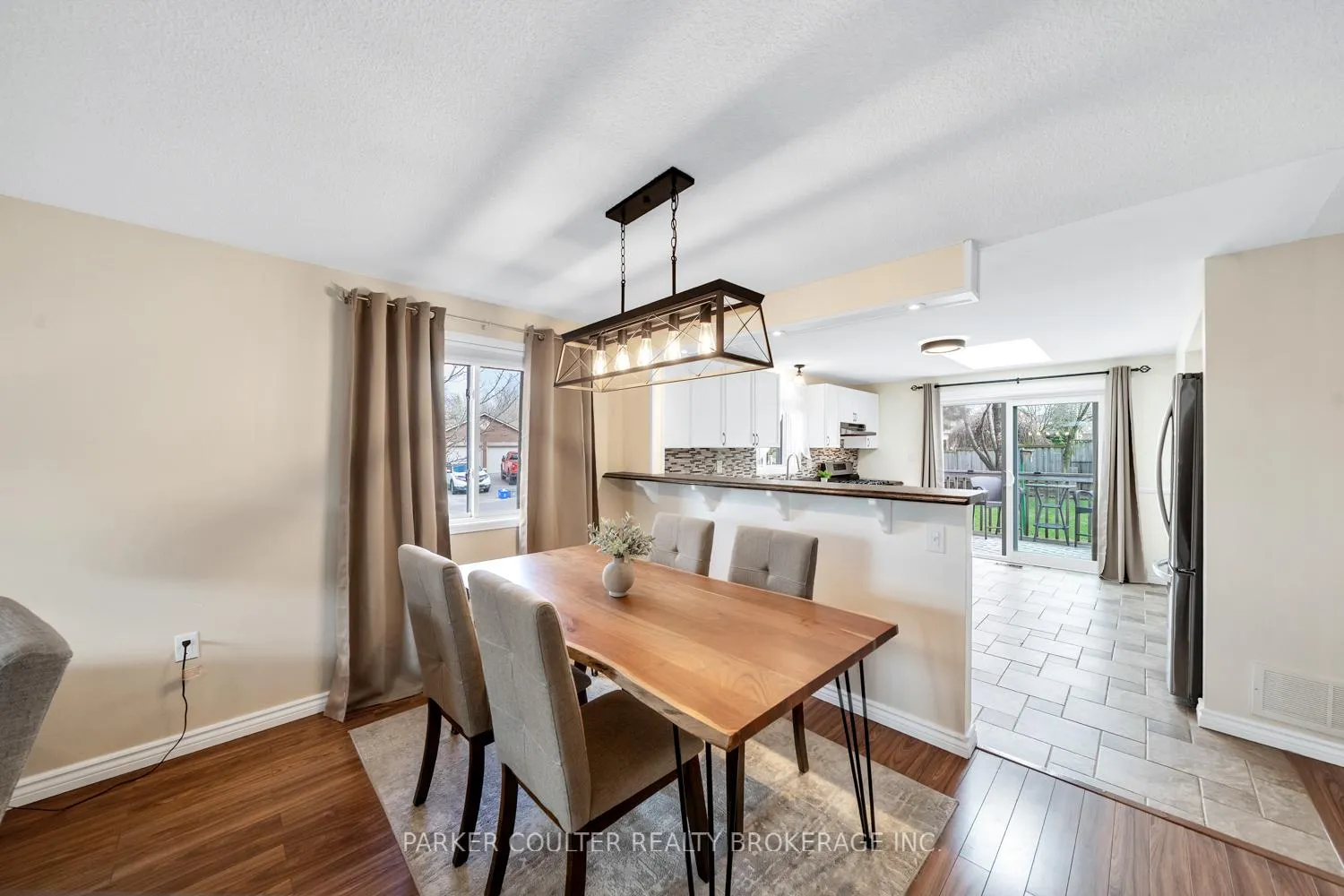Photo 13 of 2 Waddington Crescent, Barrie, Holly — HOMEH