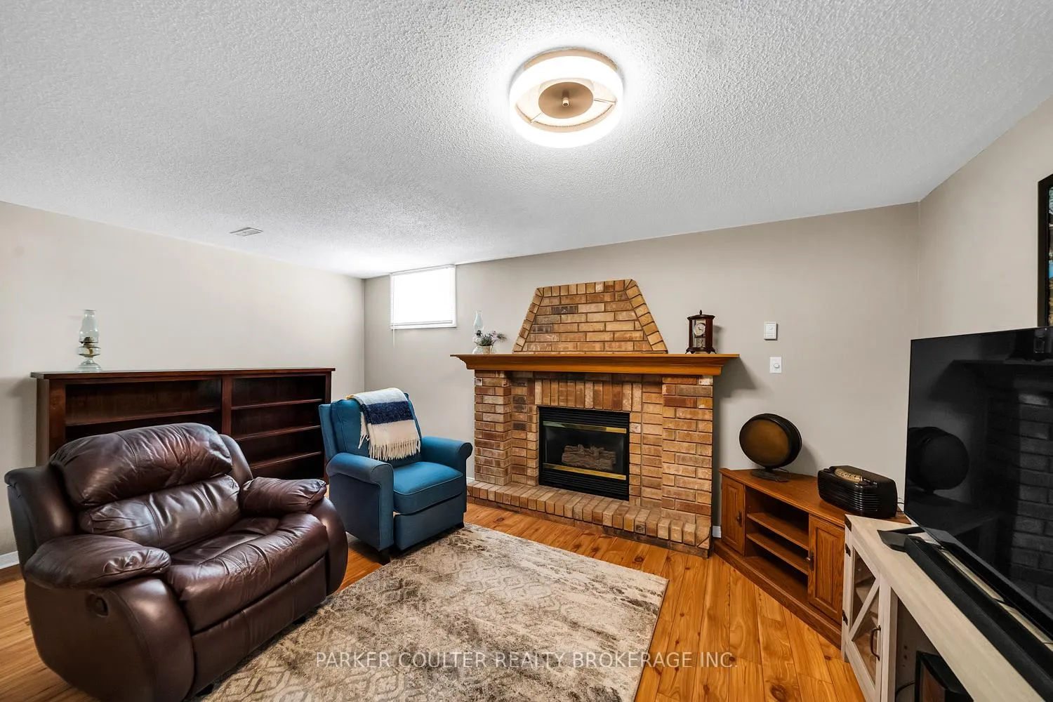 Photo 19 of 2 Waddington Crescent, Barrie, Holly — HOMEH