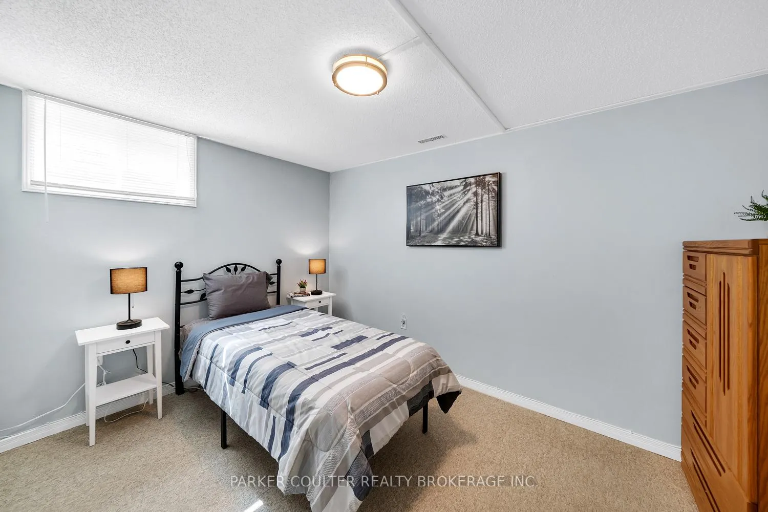 Photo 23 of 2 Waddington Crescent, Barrie, Holly — HOMEH