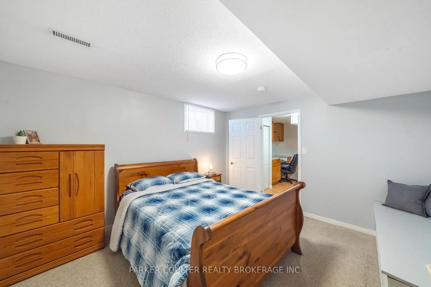 Photo 28 of 2 Waddington Crescent, Barrie, Holly — HOMEH
