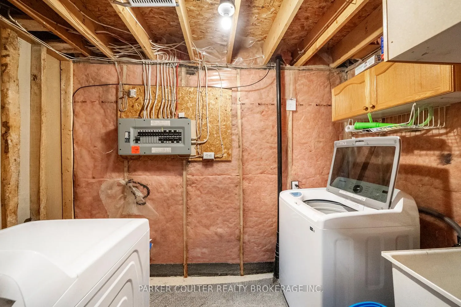Photo 32 of 2 Waddington Crescent, Barrie, Holly — HOMEH