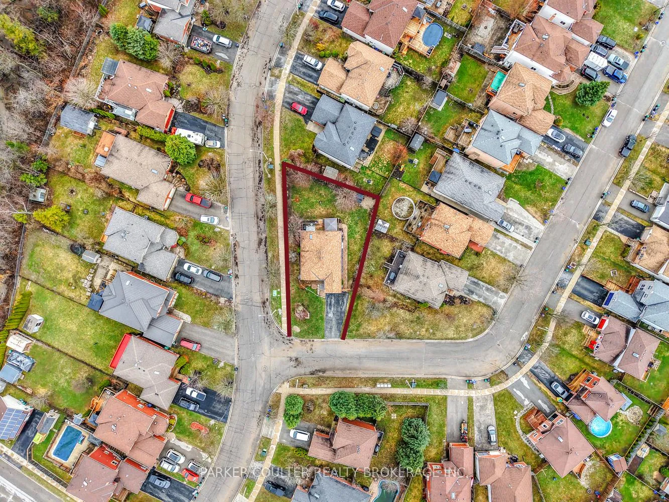 Photo 36 of 2 Waddington Crescent, Barrie, Holly — HOMEH