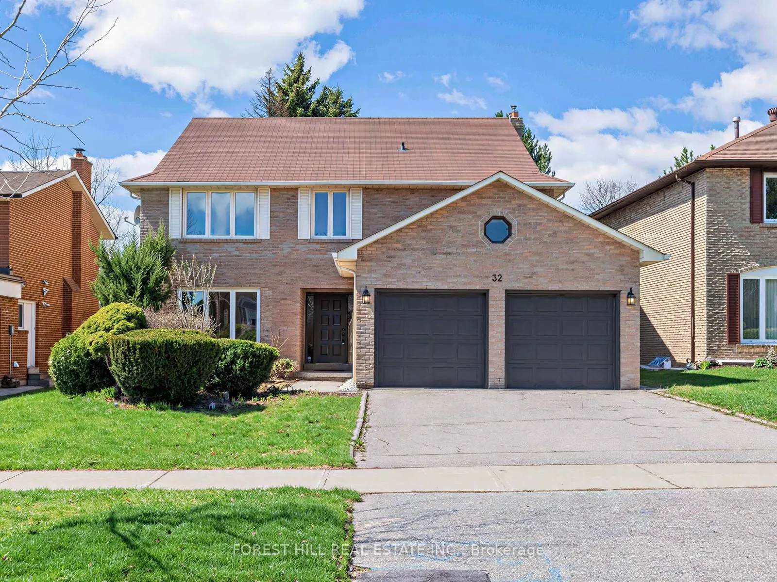 Front of 32 Saddletree Drive