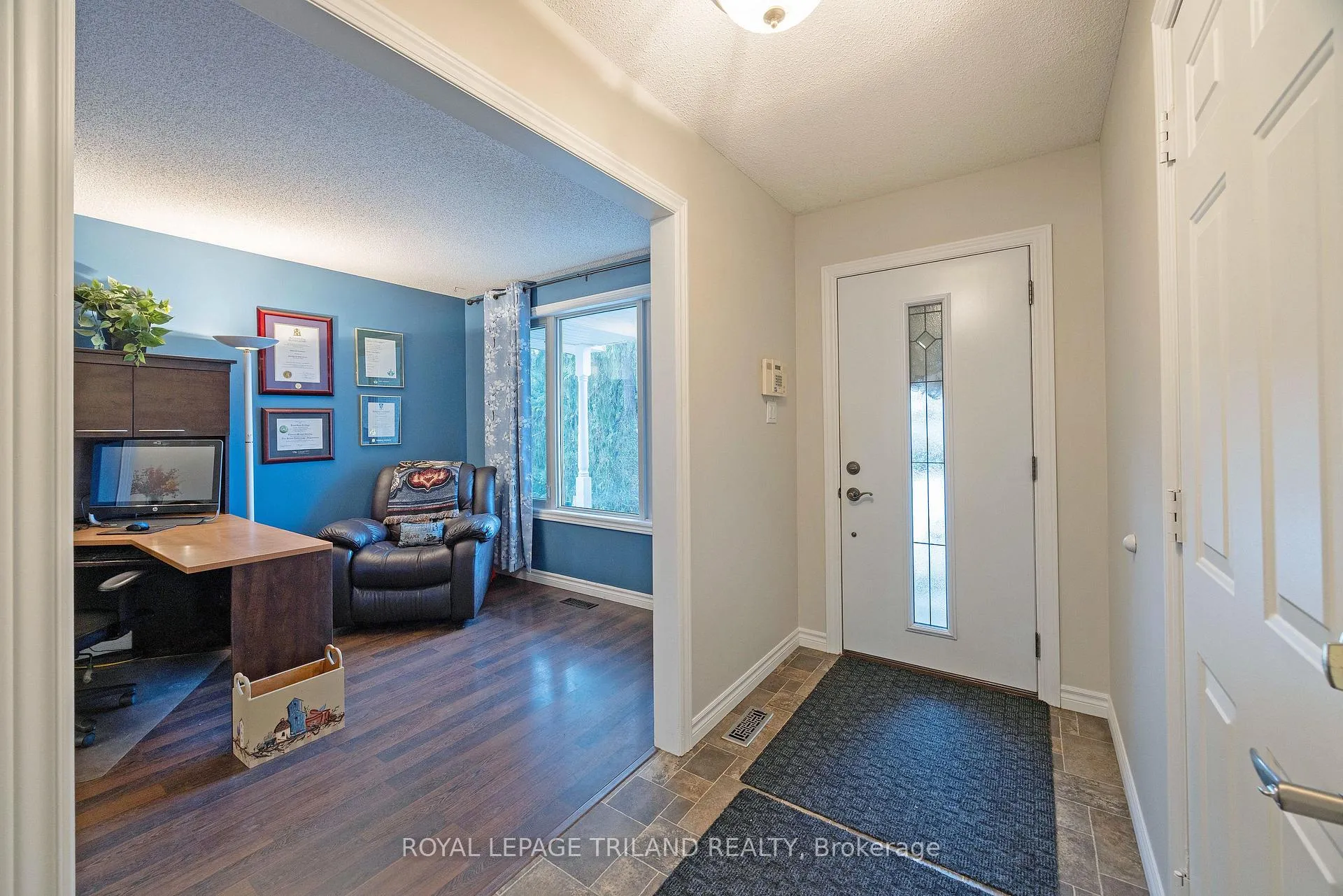 Photo 2 of 94 Queen Street, Thames Centre, Dorchester — HOMEH
