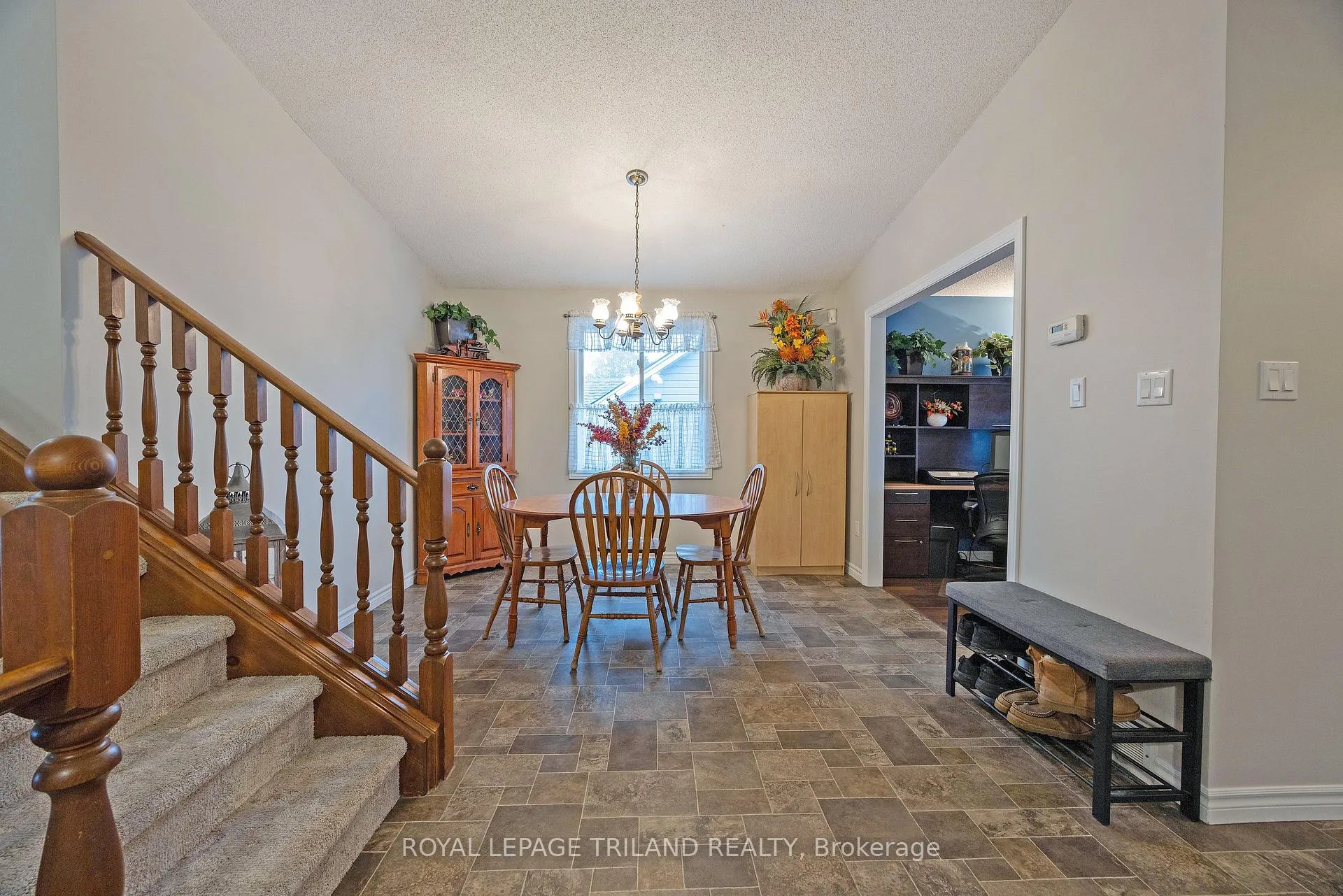 Photo 8 of 94 Queen Street, Thames Centre, Dorchester — HOMEH
