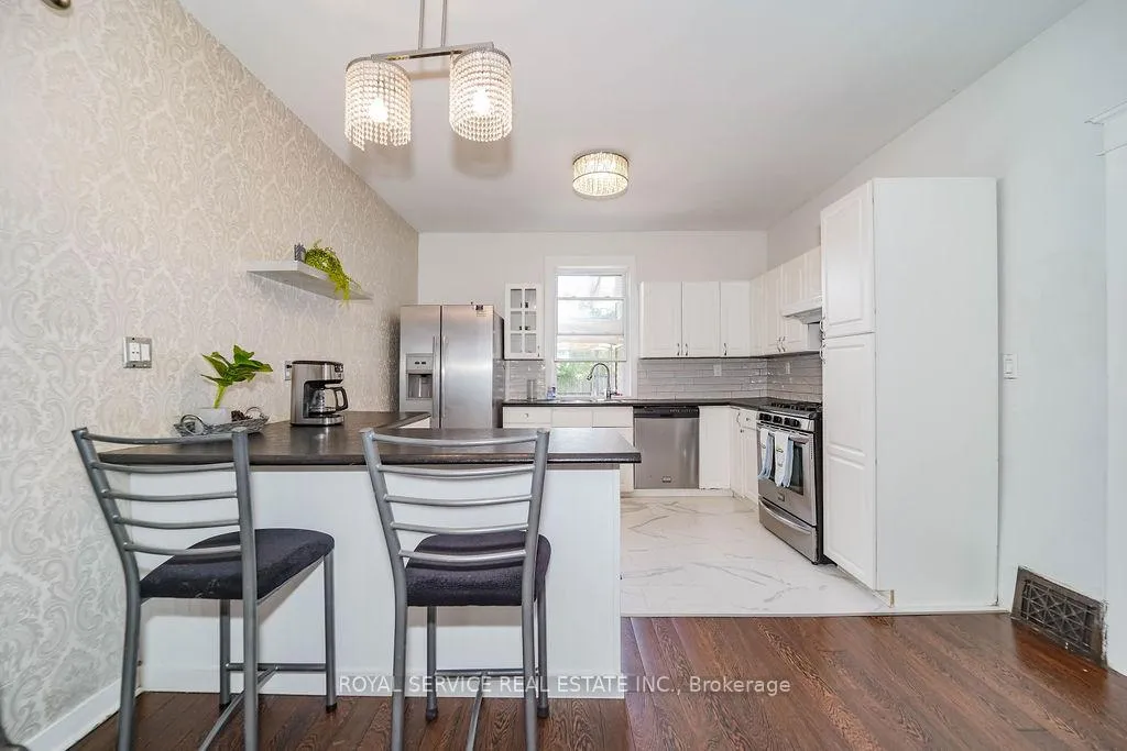 Photo 13 of 19 Ritson Road S, Oshawa, Central — HOMEH