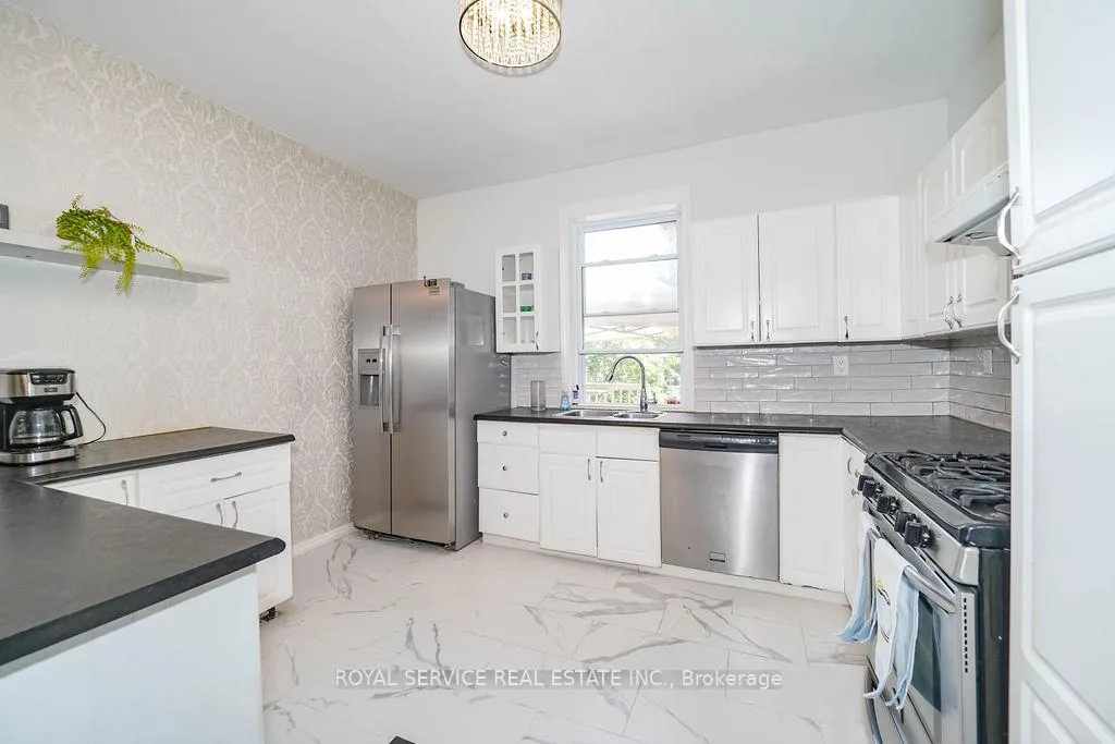 Photo 14 of 19 Ritson Road S, Oshawa, Central — HOMEH