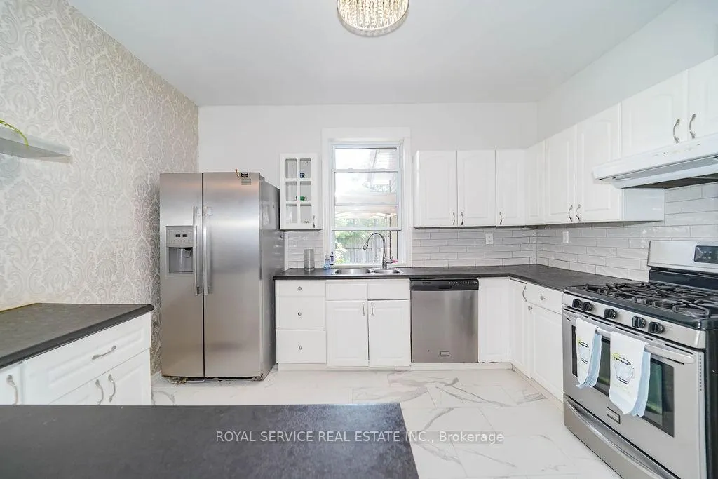 Photo 15 of 19 Ritson Road S, Oshawa, Central — HOMEH