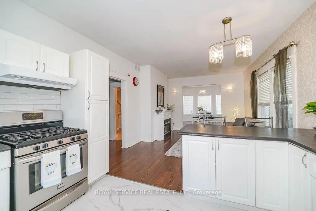 Photo 16 of 19 Ritson Road S, Oshawa, Central — HOMEH