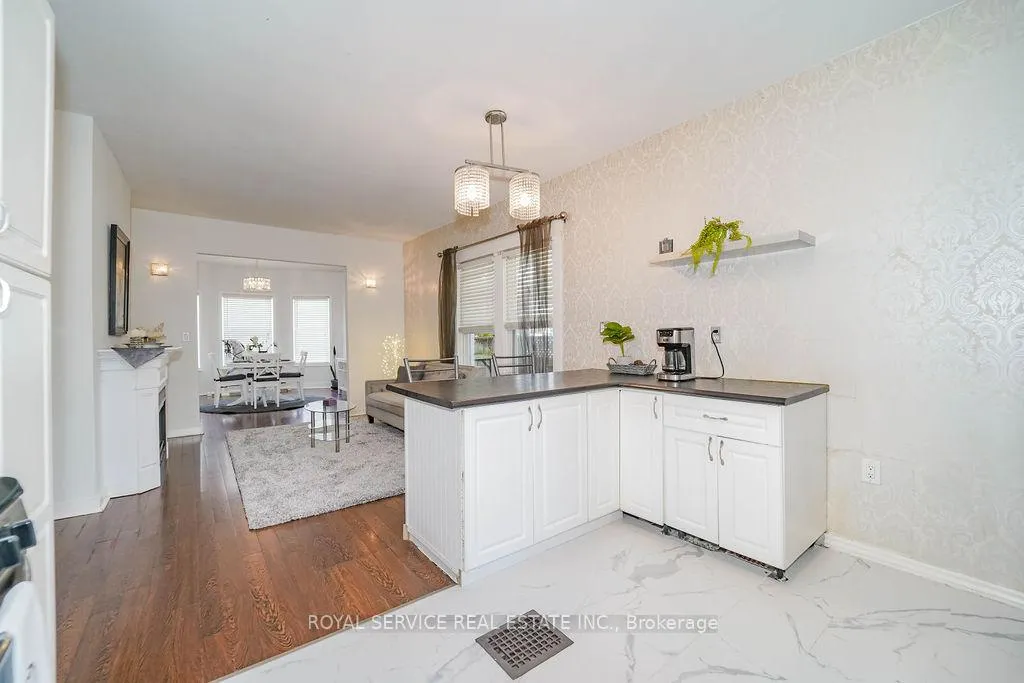 Photo 17 of 19 Ritson Road S, Oshawa, Central — HOMEH