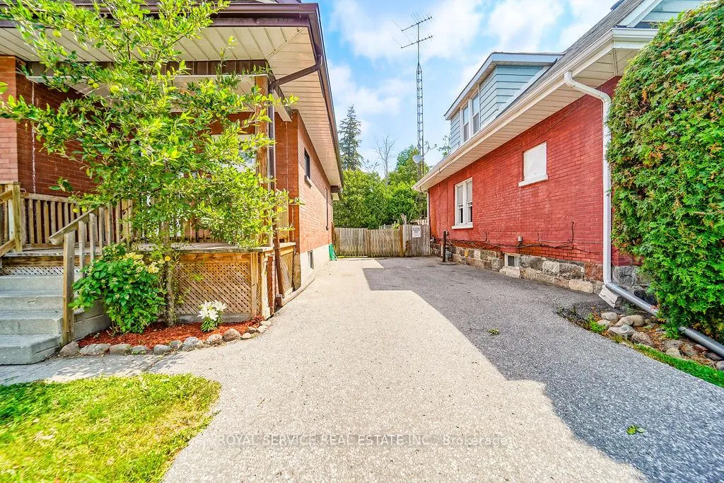 Photo 35 of 19 Ritson Road S, Oshawa, Central — HOMEH