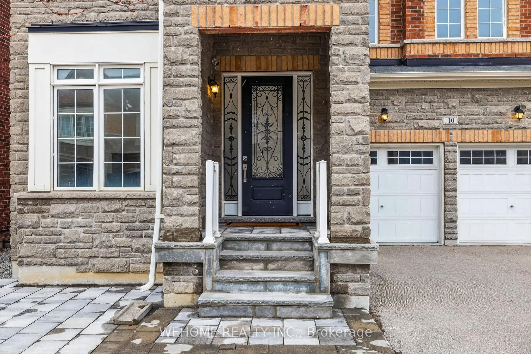 Photo 2 of 10 Hubner Avenue, Markham, Berczy — HOMEH