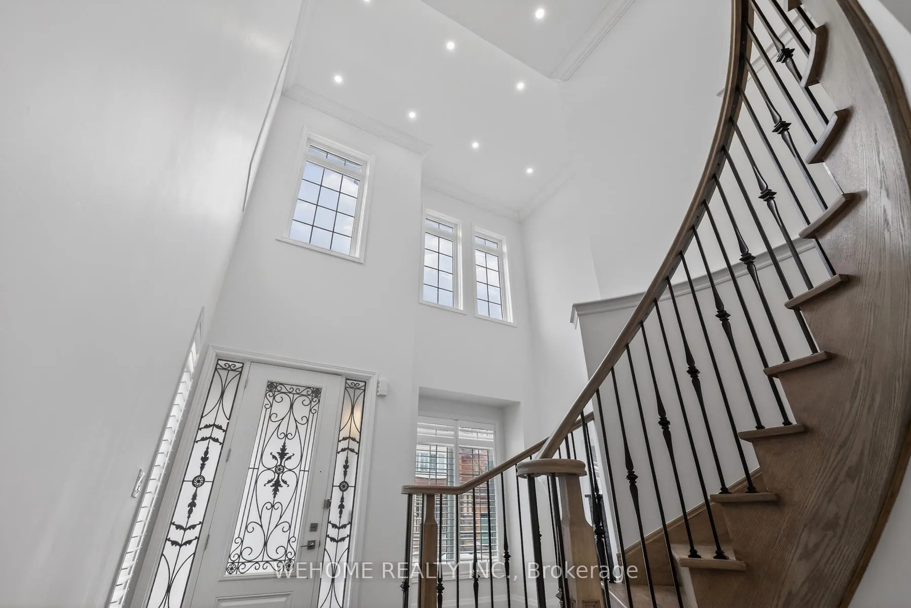 Photo 4 of 10 Hubner Avenue, Markham, Berczy — HOMEH