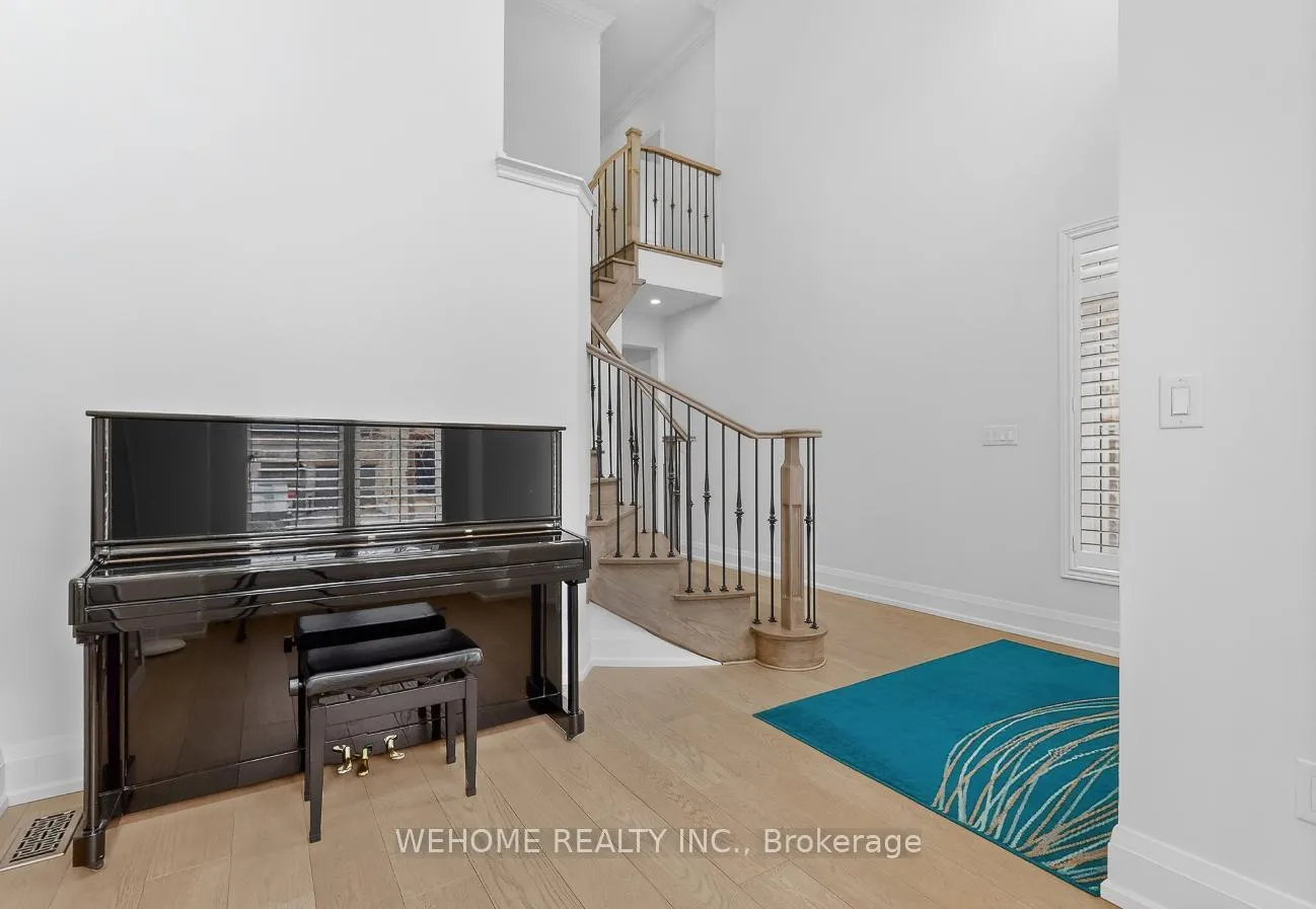Photo 6 of 10 Hubner Avenue, Markham, Berczy — HOMEH