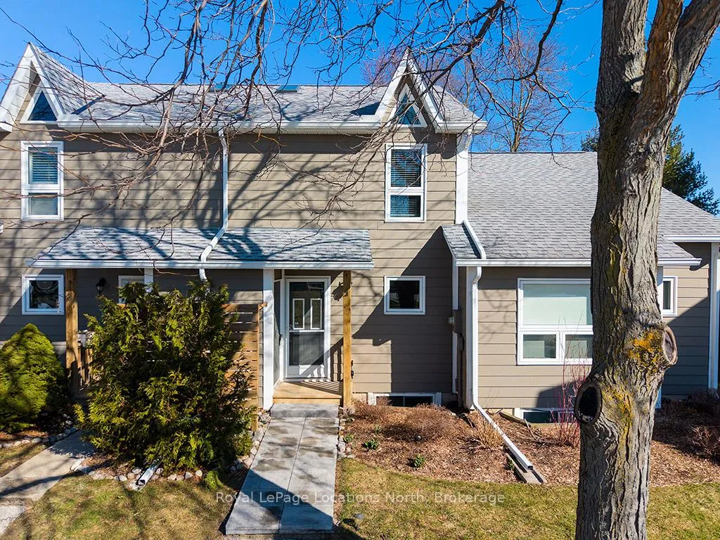 Photo of Unit 52, 100 Alice Street W