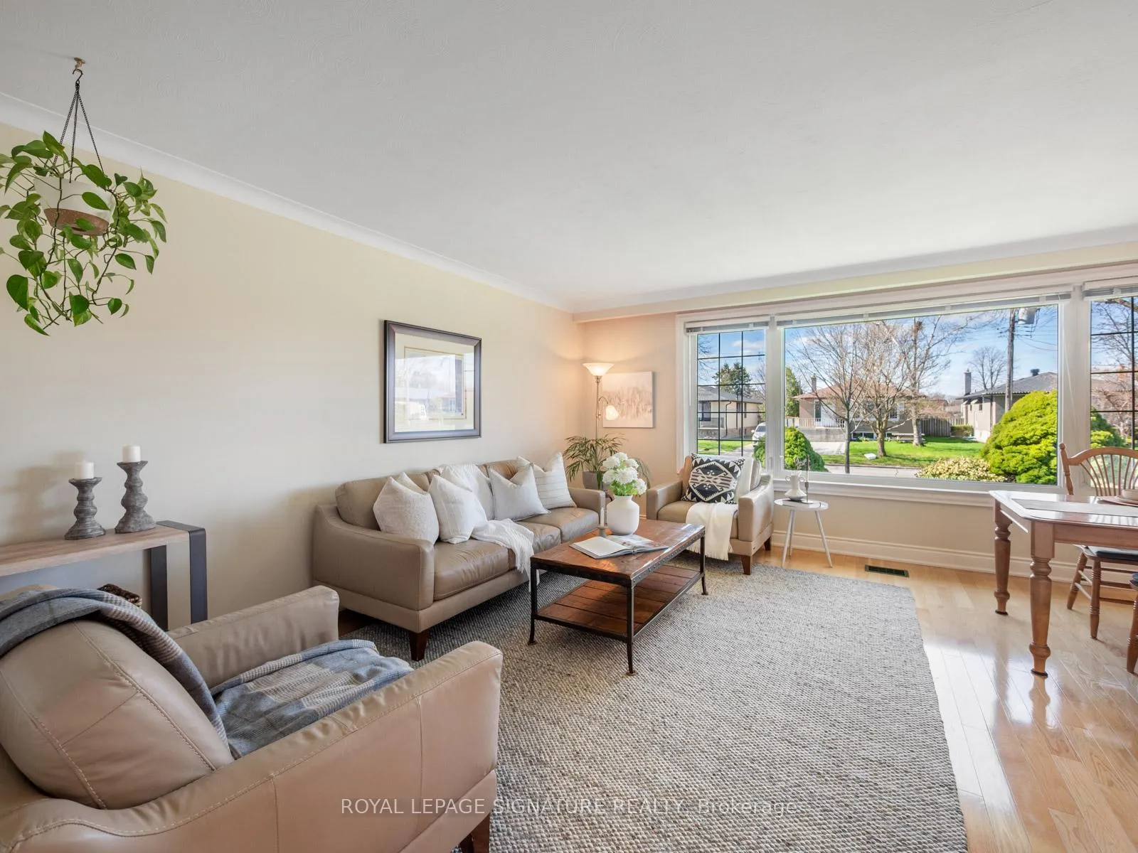 Photo 5 of 9 Wincrest Drive, Scarborough, Bendale — HOMEH
