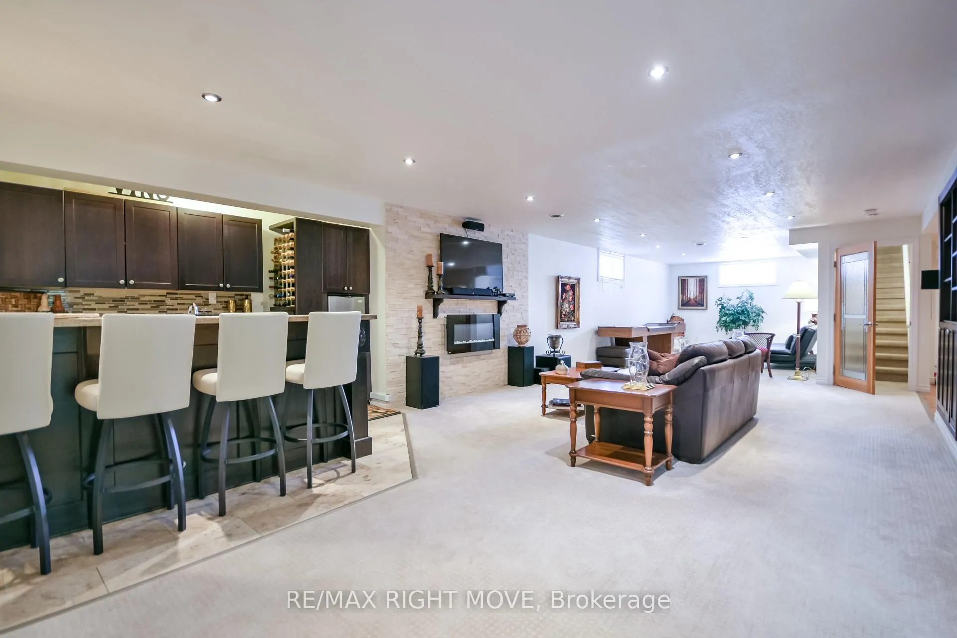 Photo 32 of 661 Glen Crescent, Orillia — HOMEH