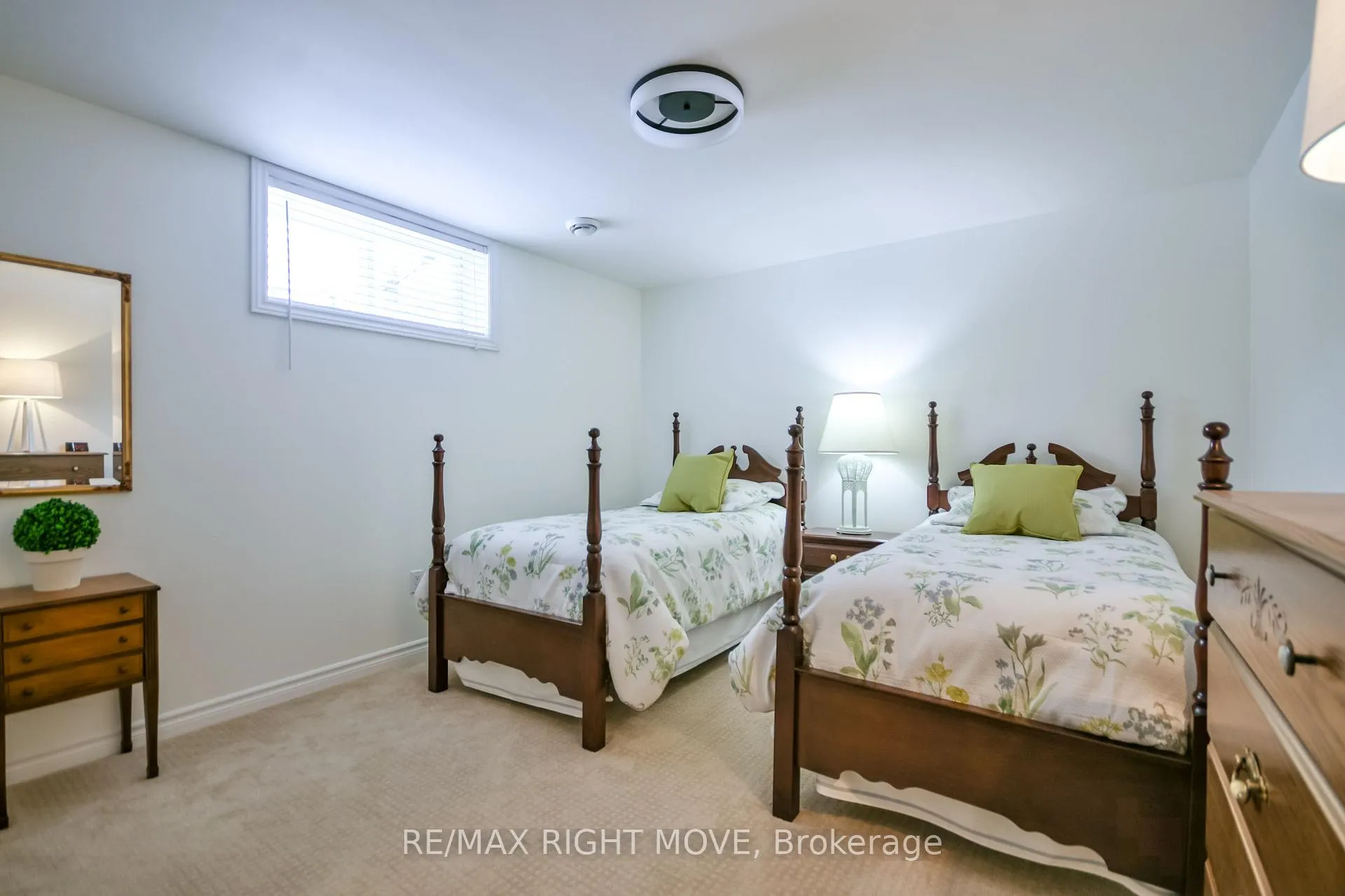 Photo 33 of 661 Glen Crescent, Orillia — HOMEH