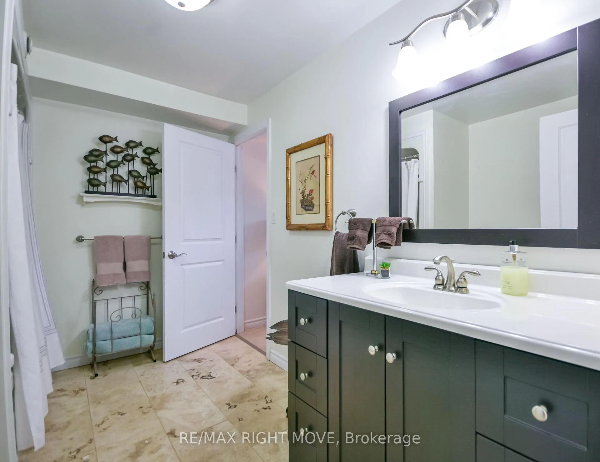 Photo 36 of 661 Glen Crescent, Orillia — HOMEH