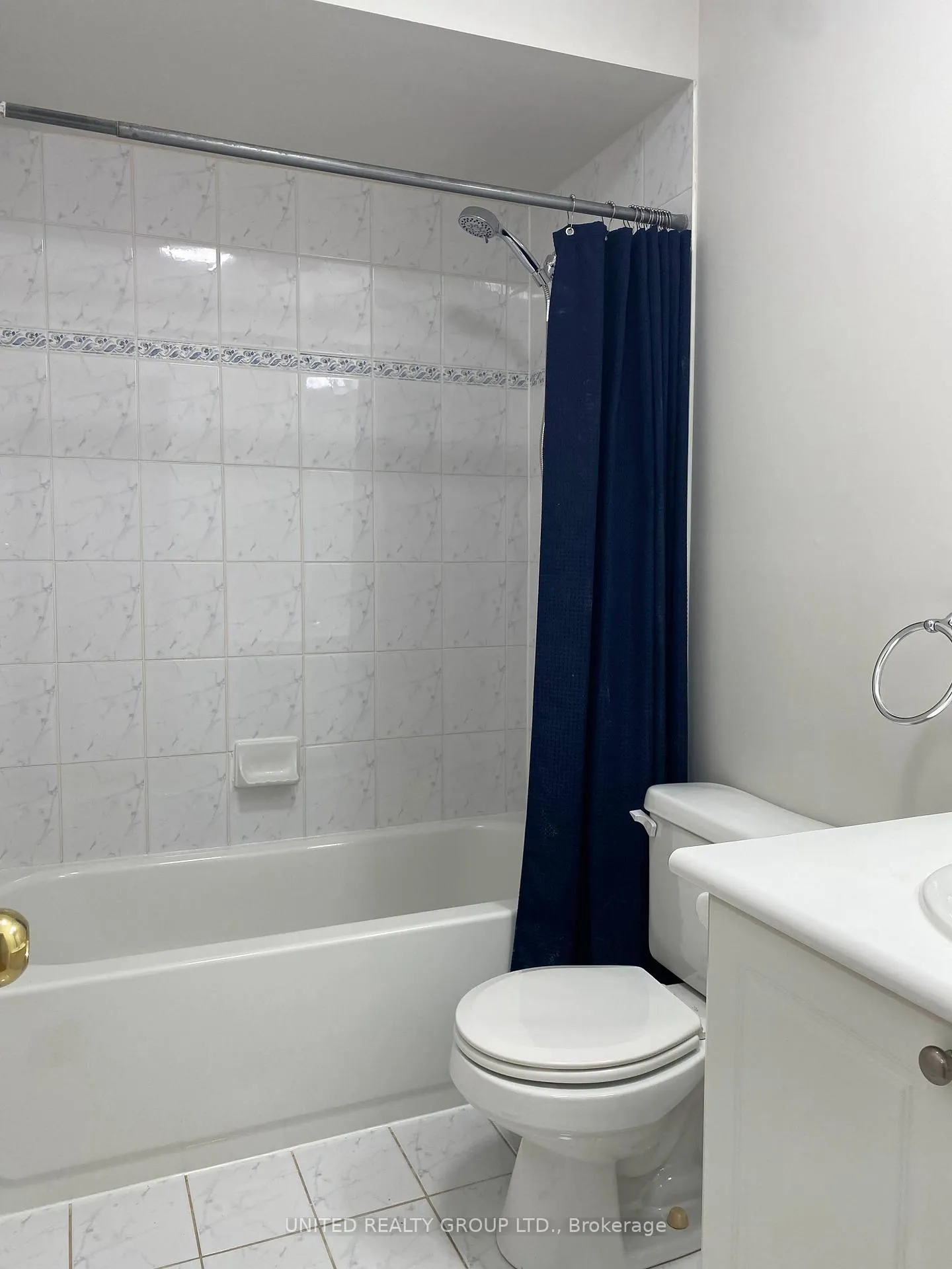 Photo 7 of 34 Algarve Crescent, Toronto, Weston-Pellam Park — HOMEH