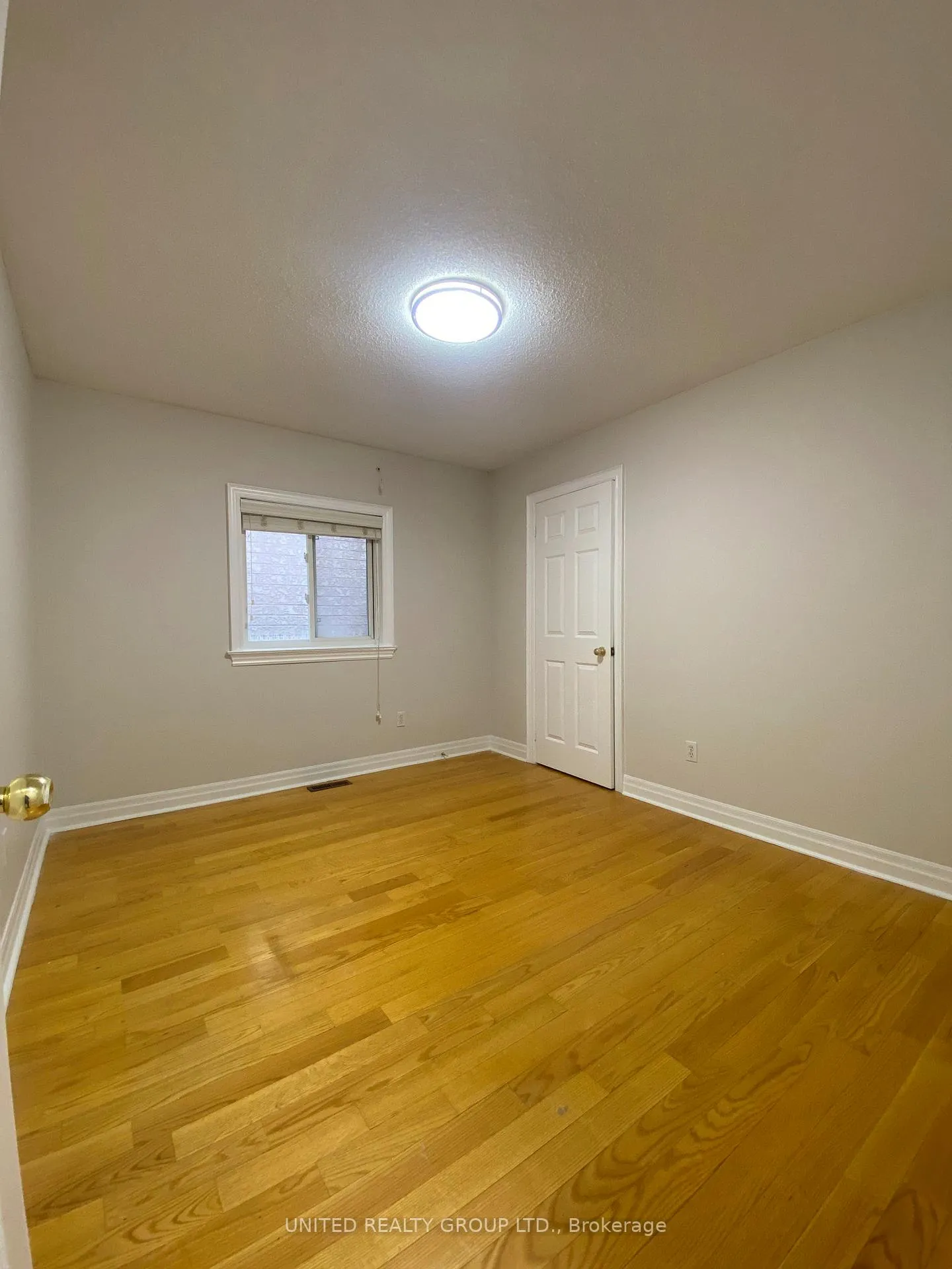 Photo 11 of 34 Algarve Crescent, Toronto, Weston-Pellam Park — HOMEH