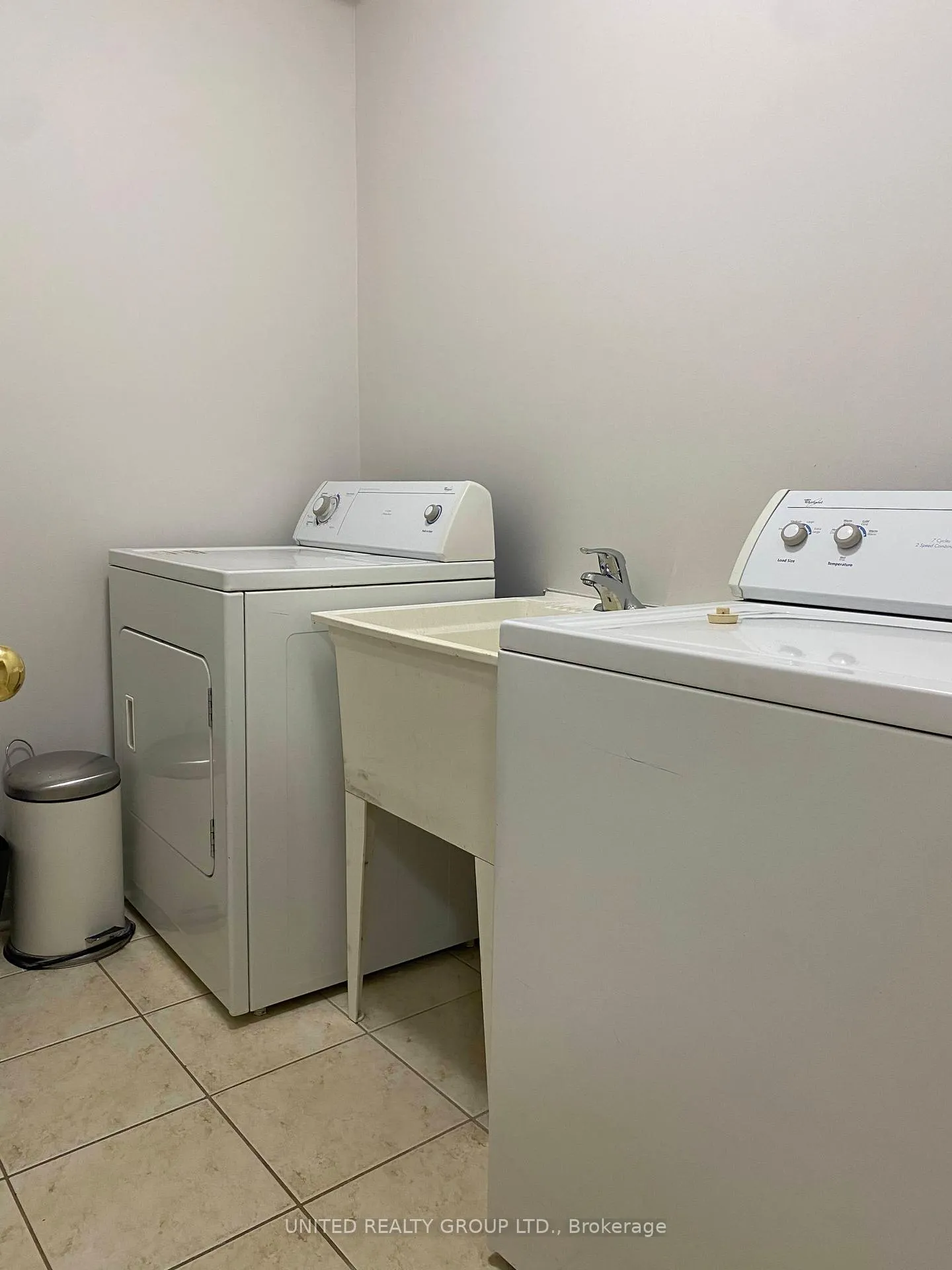 Photo 13 of 34 Algarve Crescent, Toronto, Weston-Pellam Park — HOMEH