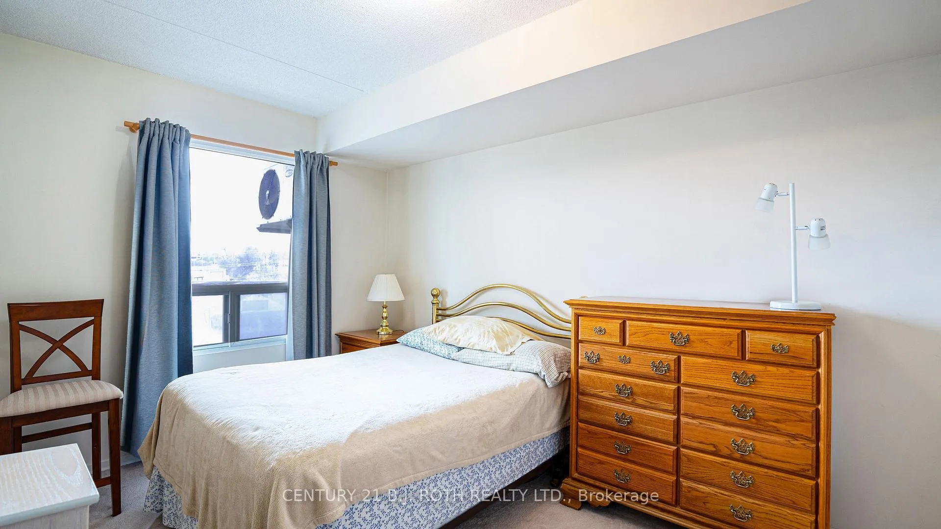 Photo 10 of Unit 411, 160 Wellington Street E, Aurora, Bayview Wellington — HOMEH