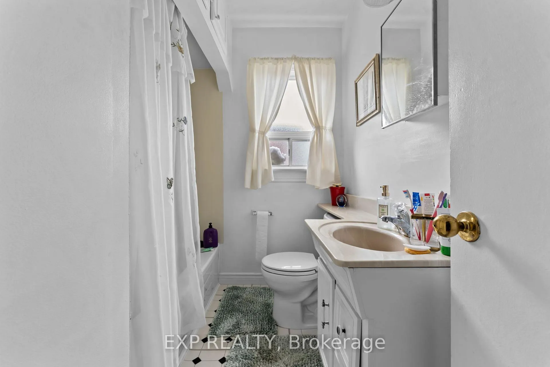 Photo 9 of 36 Shelley Street, Halton Hills, Georgetown — HOMEH