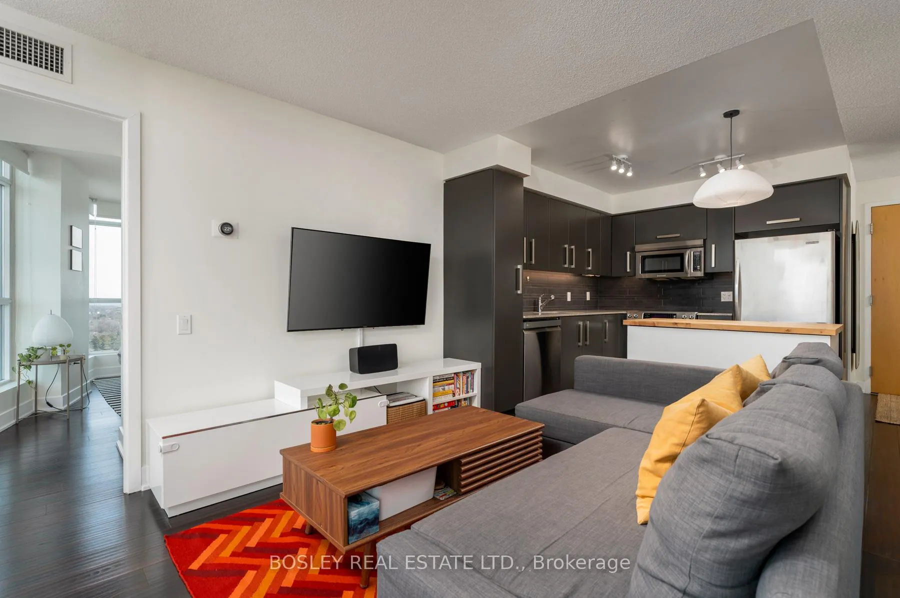 Photo 11 of Unit 1807, 1048 Broadview Avenue, Toronto, Broadview North — HOMEH