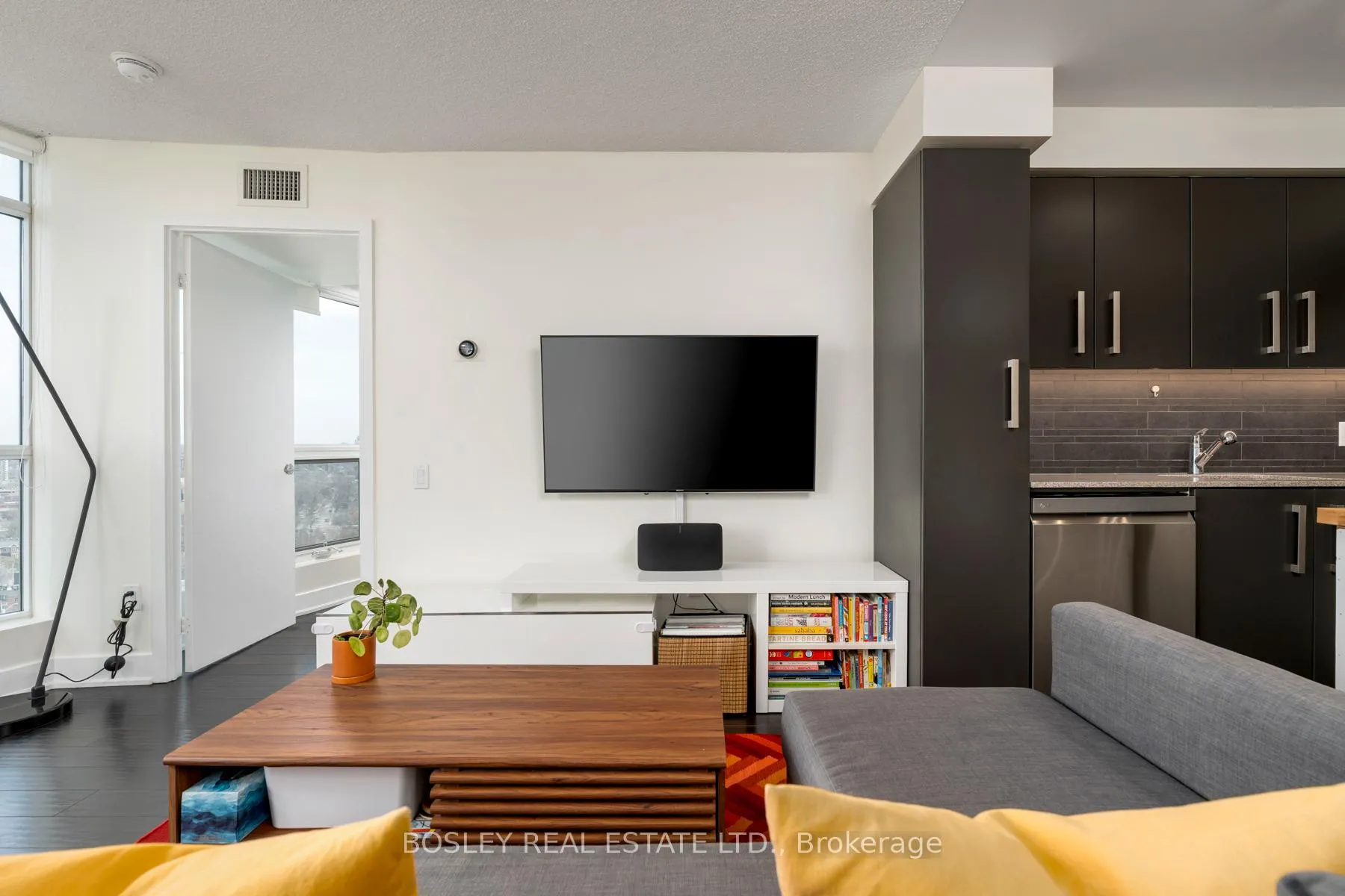 Photo 12 of Unit 1807, 1048 Broadview Avenue, Toronto, Broadview North — HOMEH