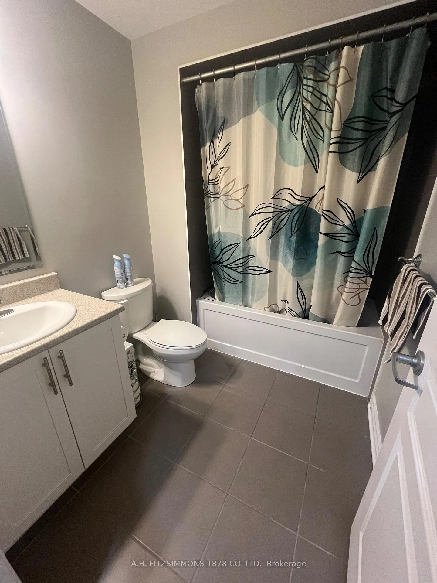 Photo 11 of Unit 7, 755 Beauparc Pvt, Ottawa, Cyrville — HOMEH