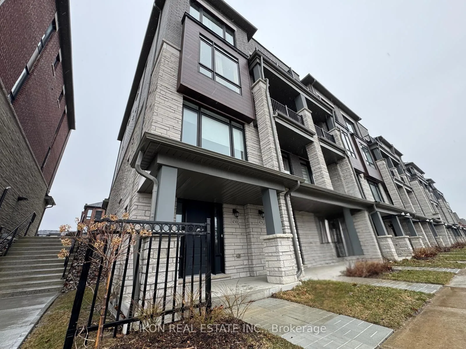 Photo 1 of 430 Salem Road S, Ajax, South East — HOMEH