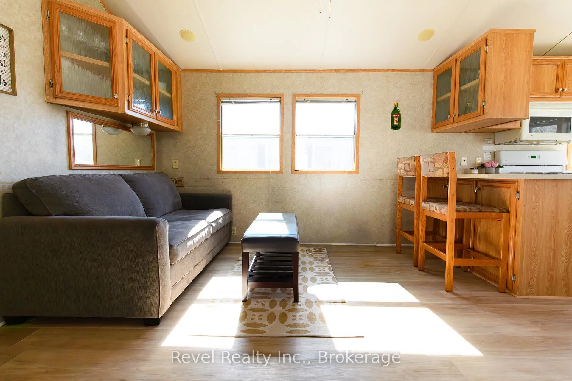 Photo 10 of 30 Huron Circle, Wasaga Beach — HOMEH