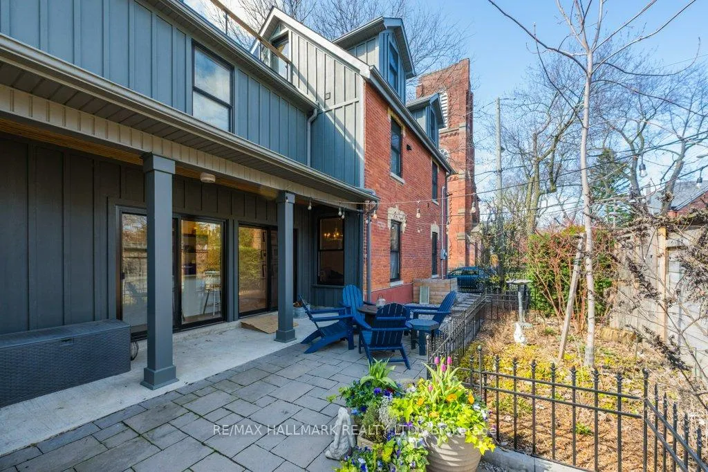Photo 2 of 235 Boulton Avenue, Toronto, South Riverdale — HOMEH
