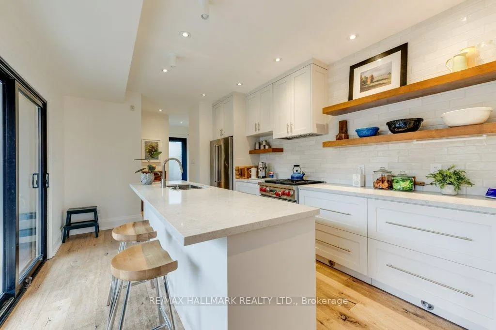 Photo 9 of 235 Boulton Avenue, Toronto, South Riverdale — HOMEH