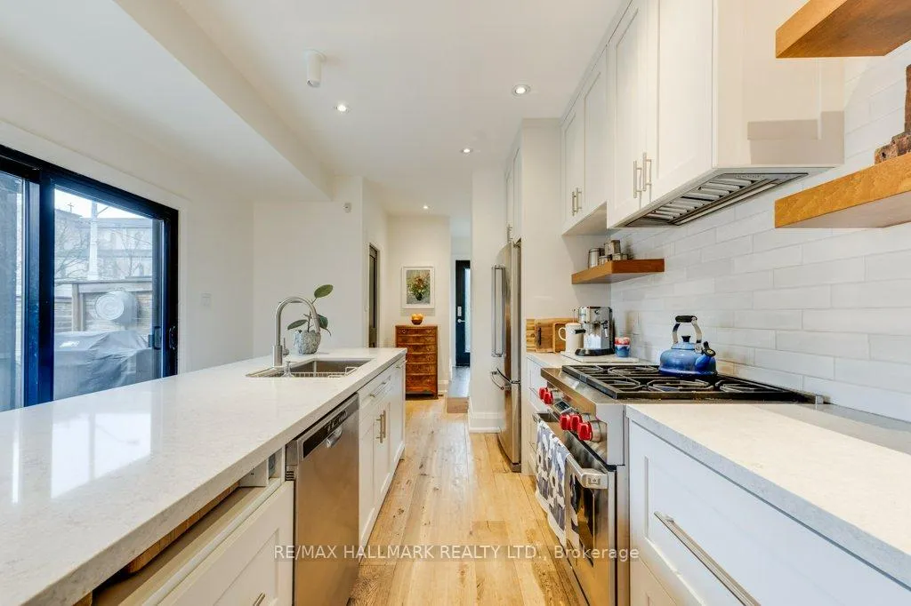 Photo 10 of 235 Boulton Avenue, Toronto, South Riverdale — HOMEH