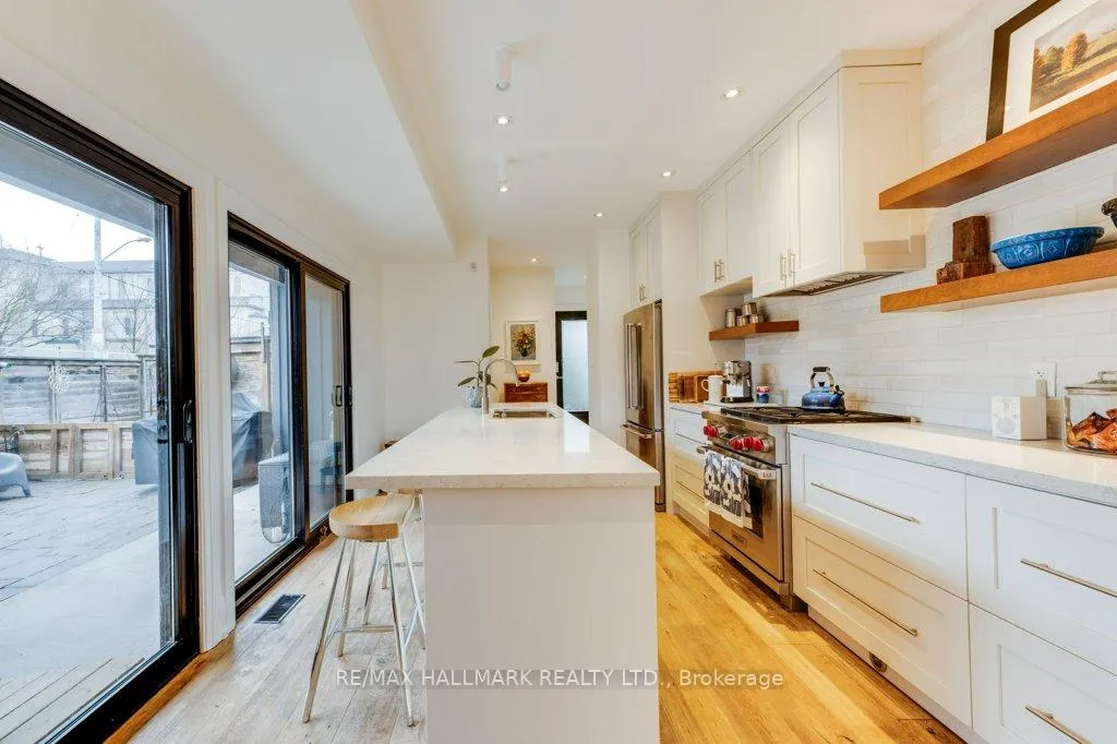 Photo 11 of 235 Boulton Avenue, Toronto, South Riverdale — HOMEH