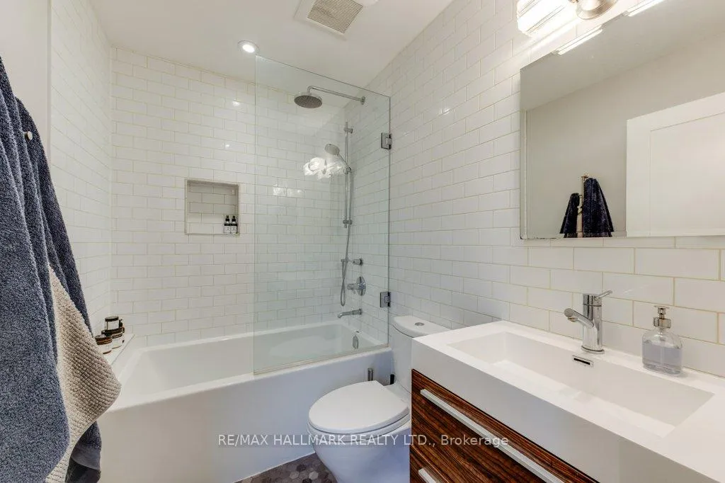 Photo 27 of 235 Boulton Avenue, Toronto, South Riverdale — HOMEH