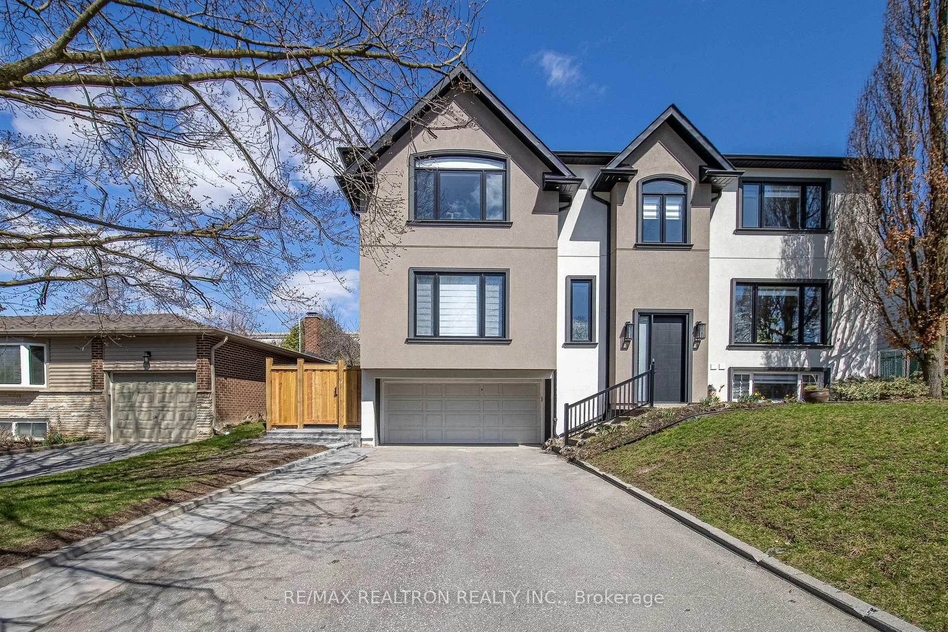 Front of Unit Lower, 96 Southdale Drive