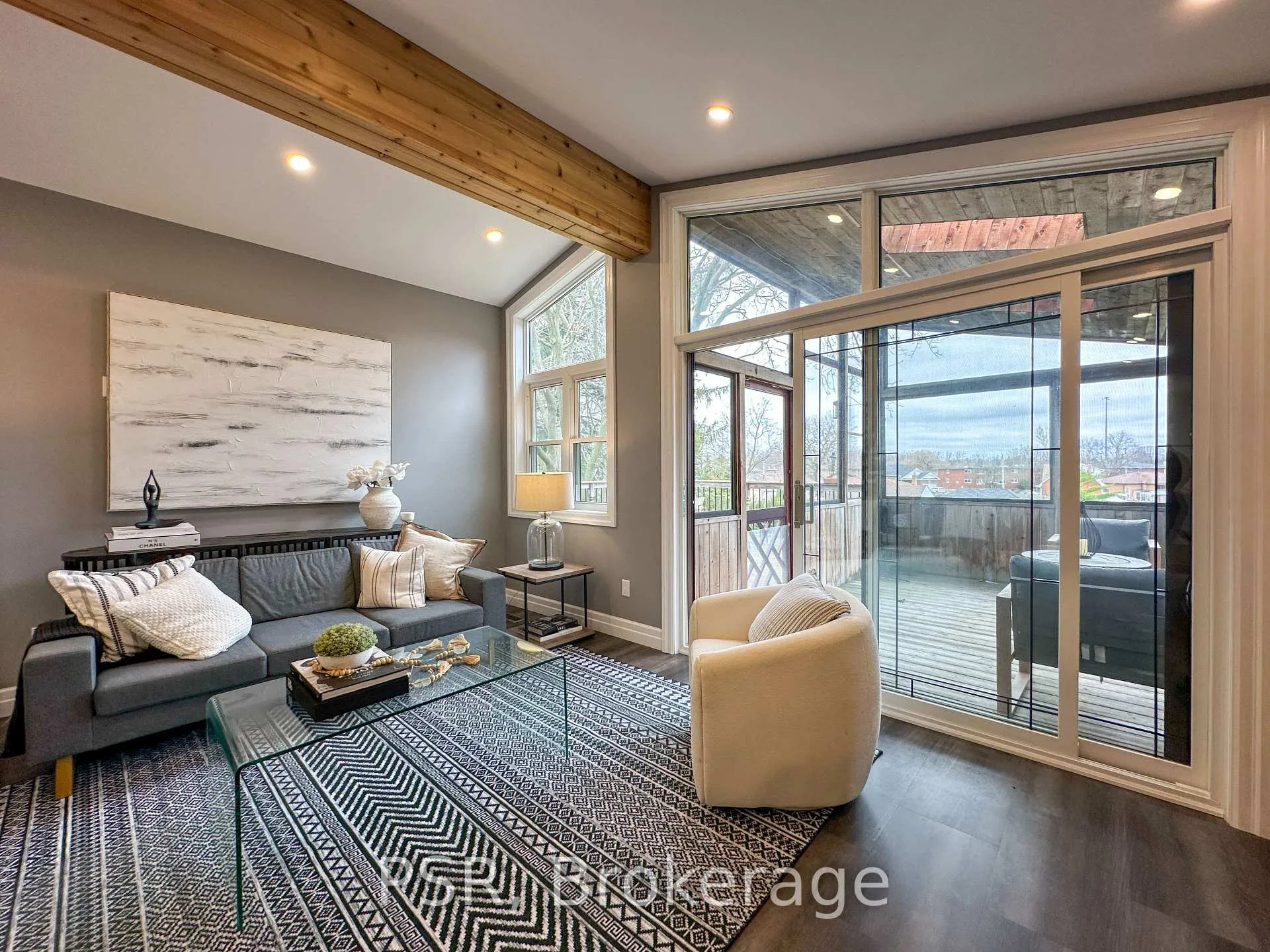 Photo 2 of 68 Fairmount Road, Kitchener — HOMEH