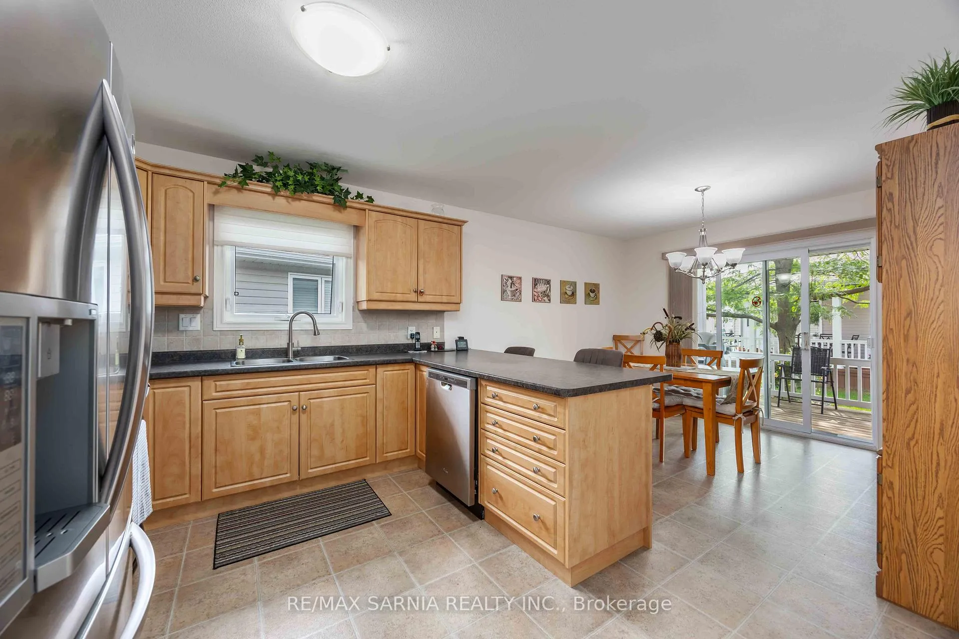 Photo 8 of Unit 143, 5700 Blackwell Side Road, Sarnia — HOMEH