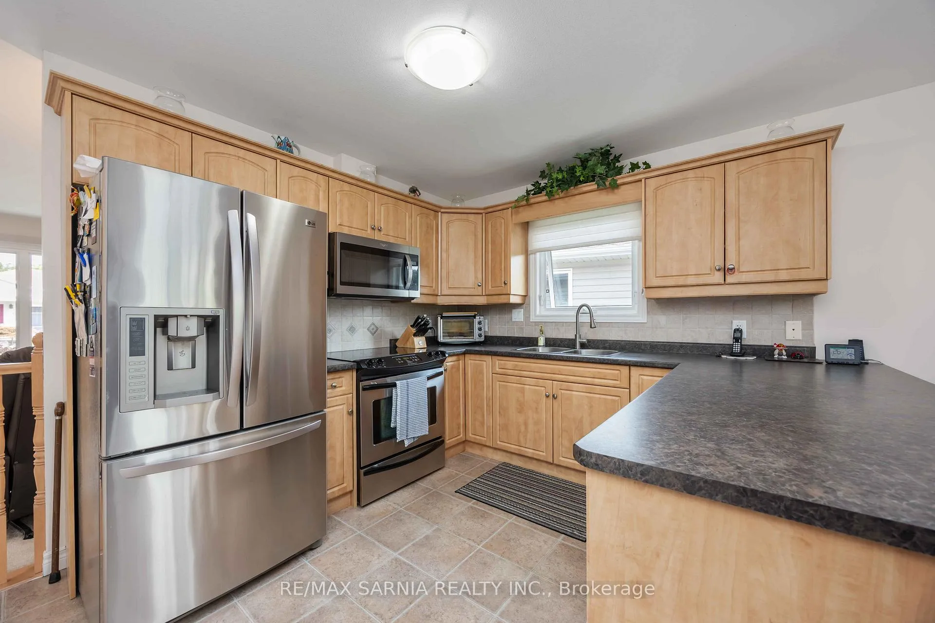 Photo 9 of Unit 143, 5700 Blackwell Side Road, Sarnia — HOMEH