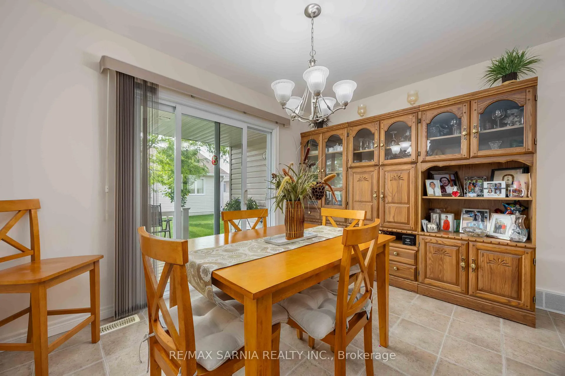 Photo 14 of Unit 143, 5700 Blackwell Side Road, Sarnia — HOMEH